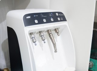 自動オイル注油機
（ハンドピースメンテナンスシステム）